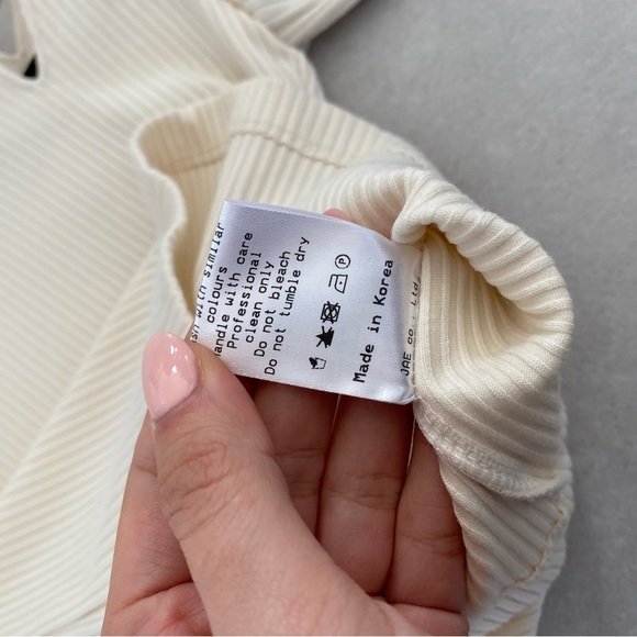 STORETS SHOULDER CUT OUT LONG SLEEVE TOP - Picture 4 of 5